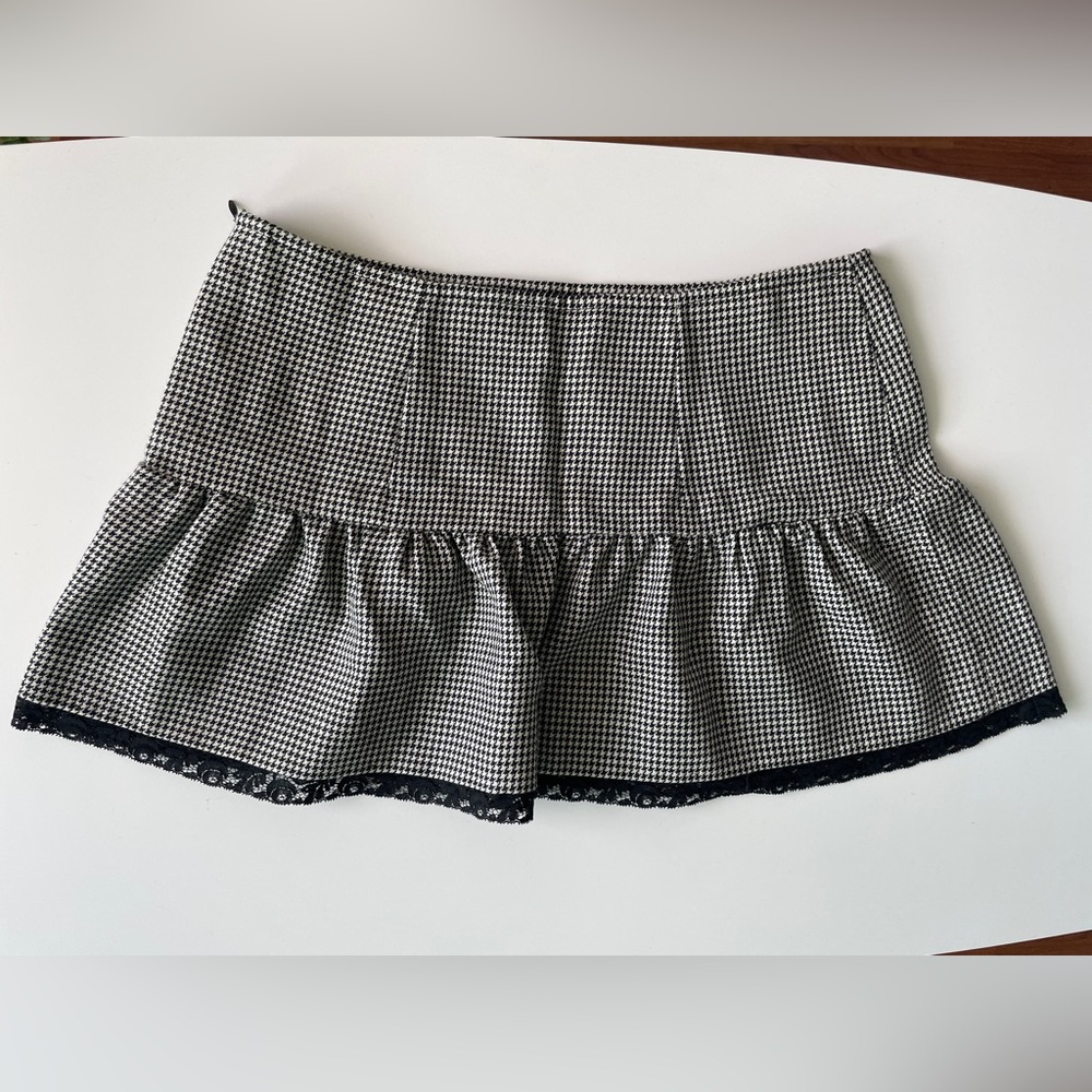 Black and White Houndstooth Skirt